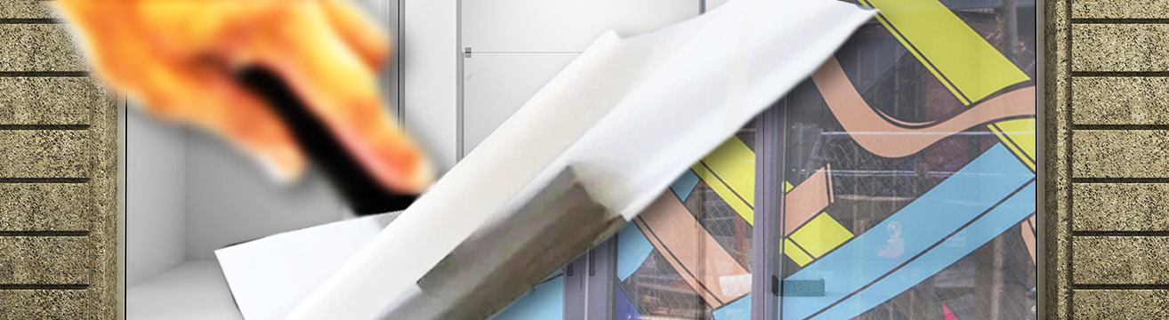 Демонтаж пленки с витрин силами компании ISTEK group